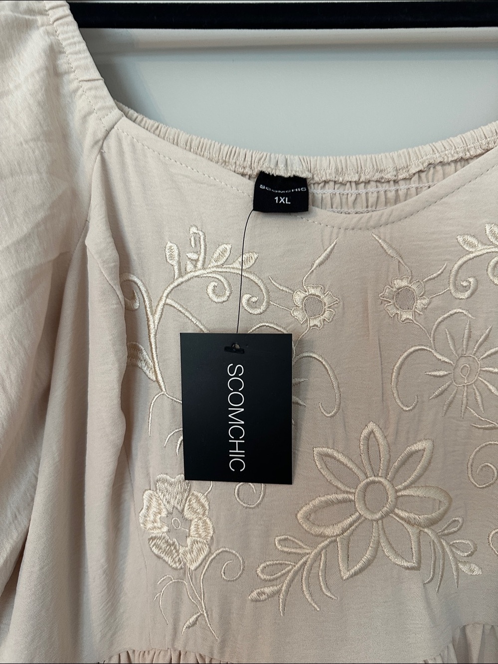 Women’s Cream/Beige Puff-Sleeve Embroidered Midi Dress NWT 1XL - Picture 5 of 10